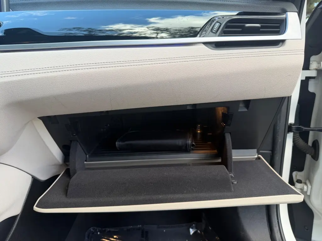 2022 BMW X1 SDRIVE28I photo 9