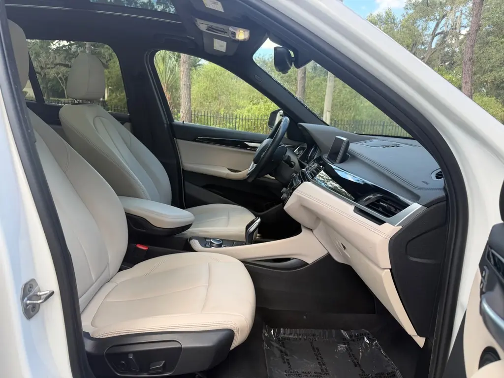 2022 BMW X1 SDRIVE28I photo 11
