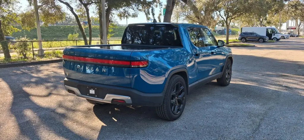 2022 RIVIAN R1T ADVENTURE PACKAGE photo 3