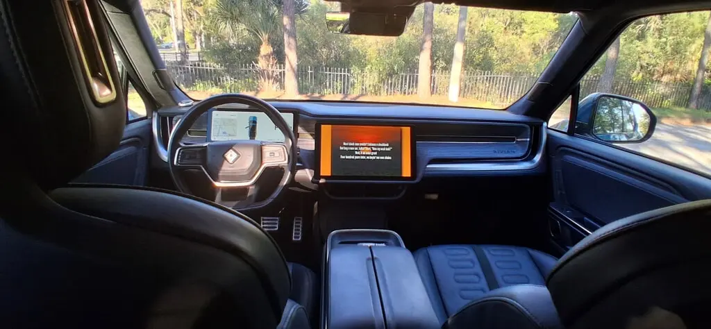 2022 RIVIAN R1T ADVENTURE PACKAGE photo 16