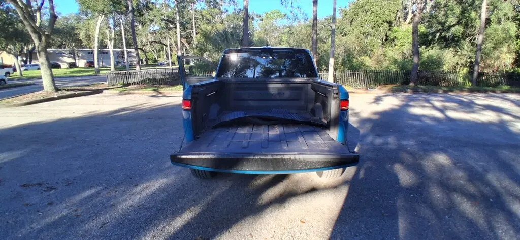 2022 RIVIAN R1T ADVENTURE PACKAGE photo 17