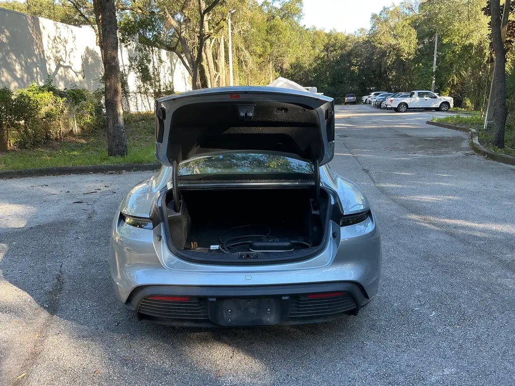 2023 PORSCHE TAYCAN photo 12