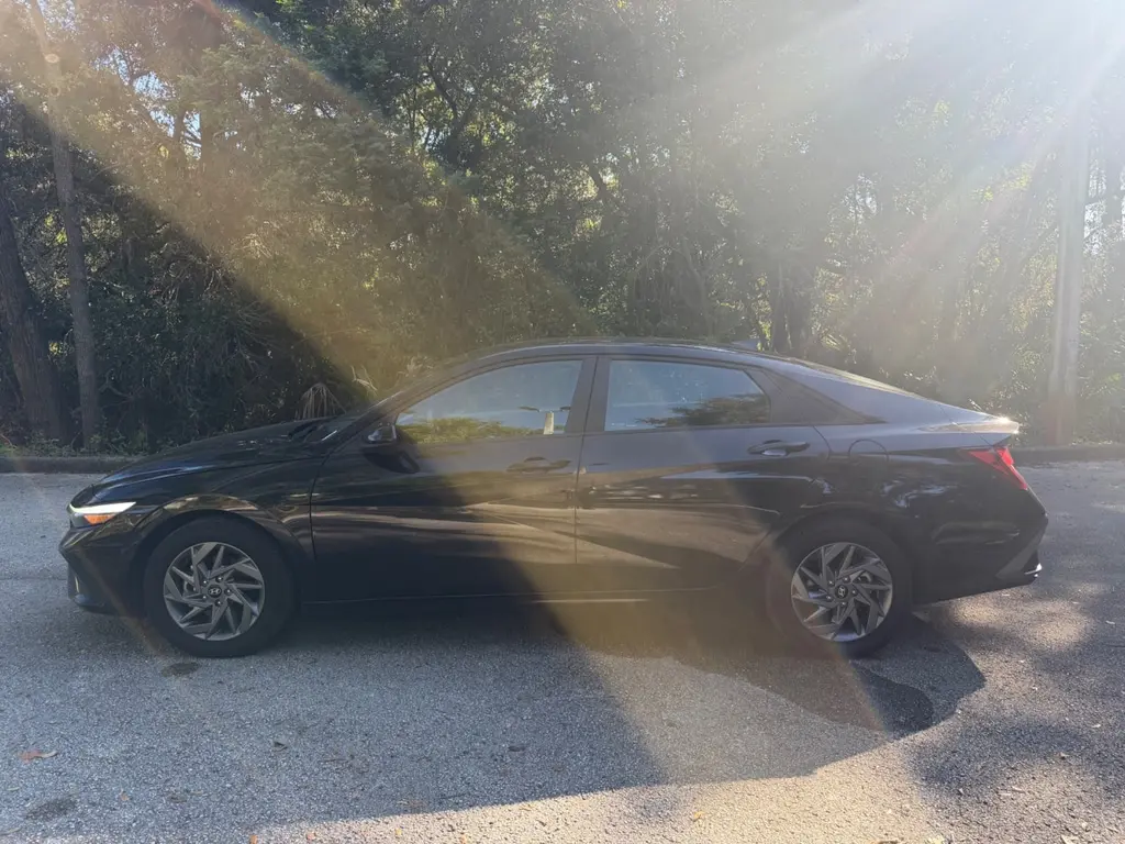 2024 HYUNDAI ELANTRA SEL photo 5