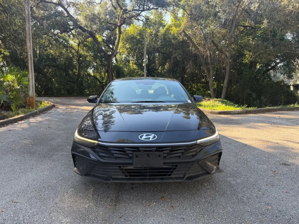 2024 HYUNDAI ELANTRA SEL photo 6