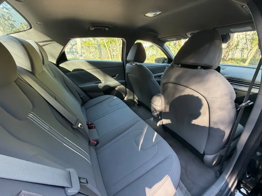 2024 HYUNDAI ELANTRA SEL photo 13
