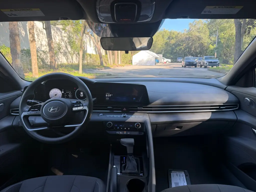 2024 HYUNDAI ELANTRA SEL photo 16