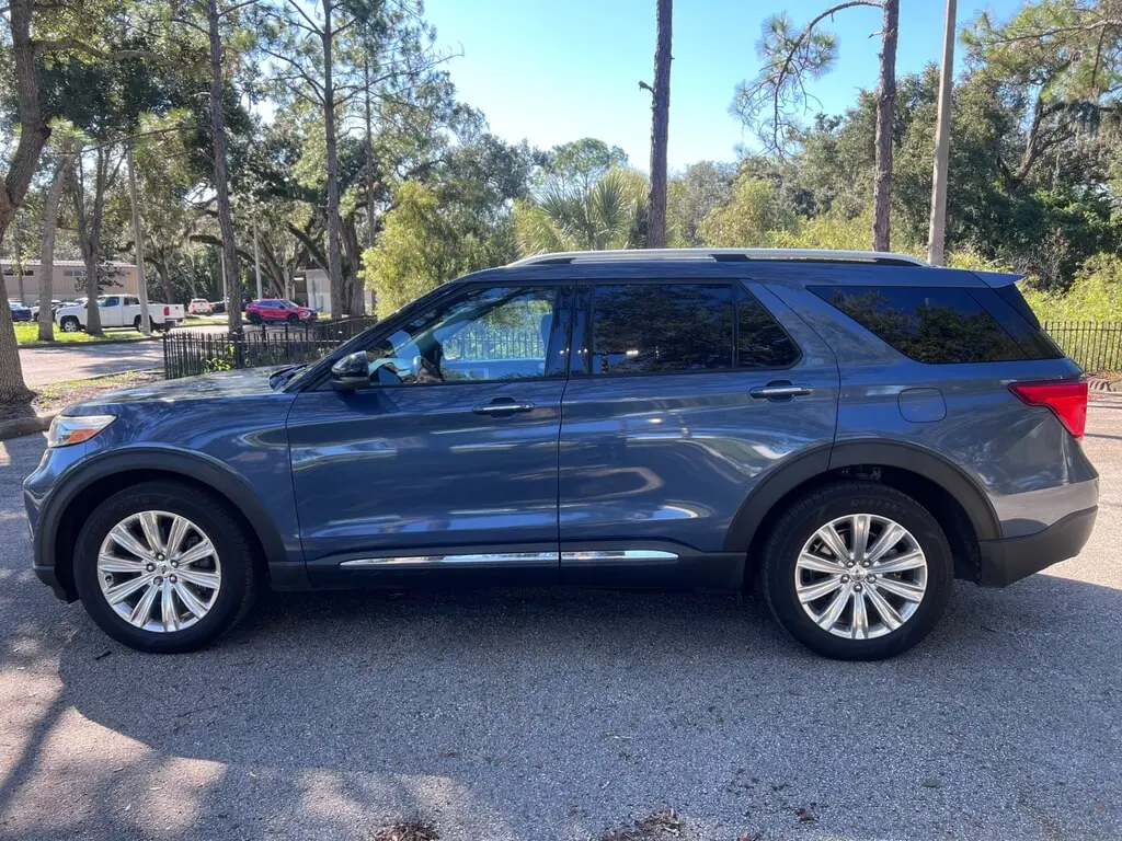 2021 FORD EXPLORER HYBRID LIMITED photo 2