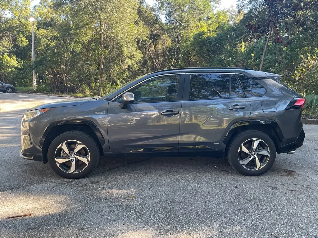 2021 TOYOTA RAV4 PRIME SE photo 2