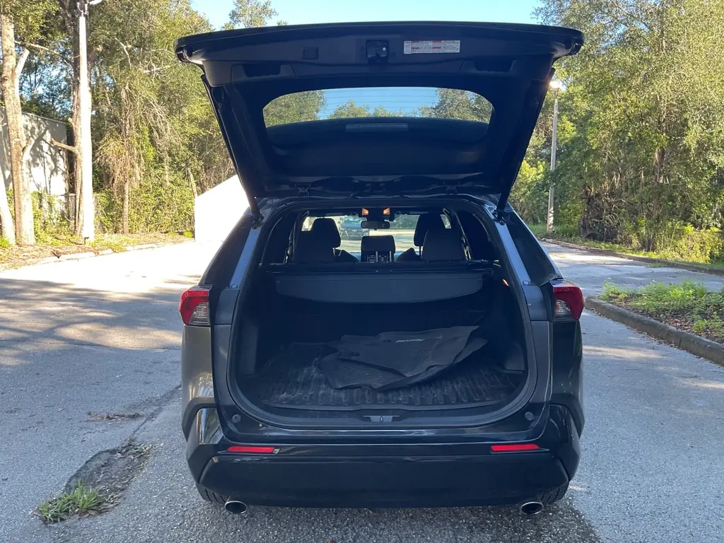 2021 TOYOTA RAV4 PRIME SE photo 13