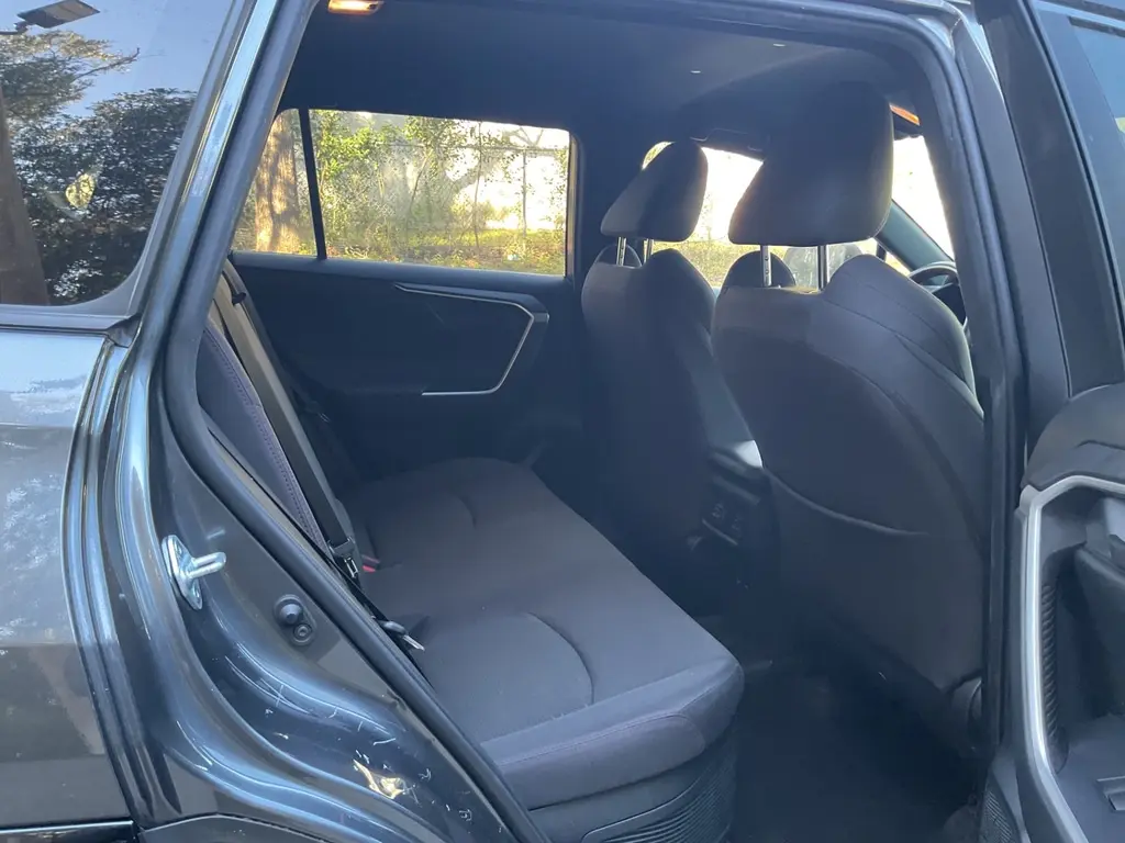 2021 TOYOTA RAV4 PRIME SE photo 16