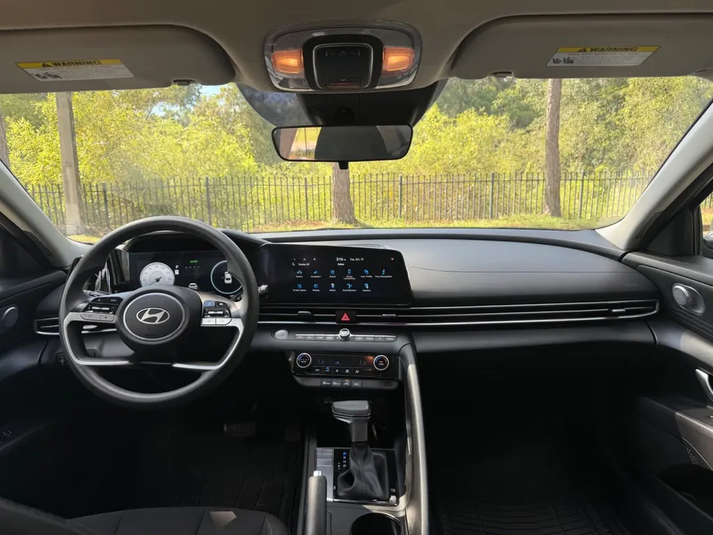 2024 HYUNDAI ELANTRA SEL photo 15
