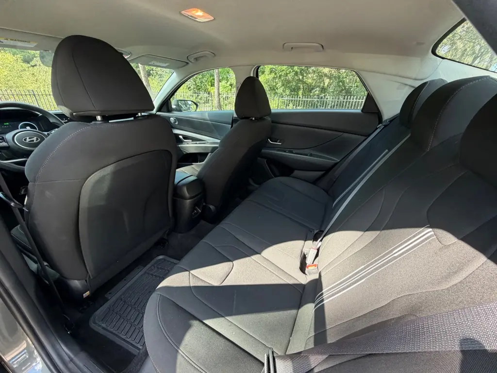 2024 HYUNDAI ELANTRA SEL photo 16