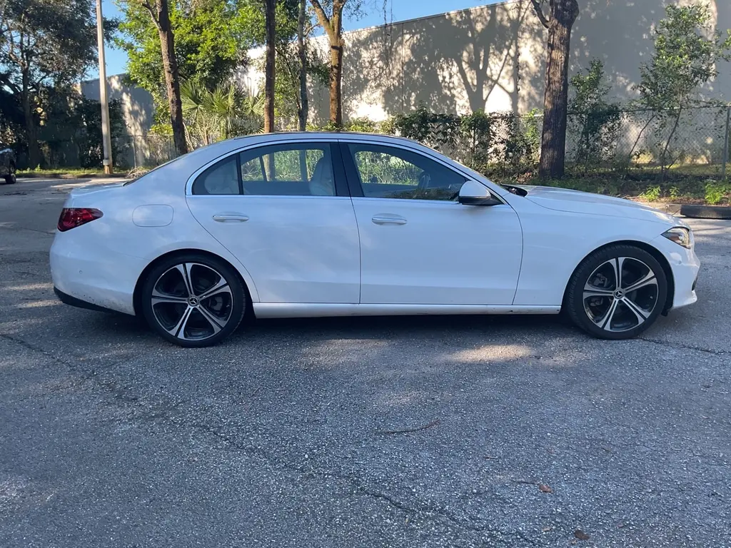 2024 MERCEDES-BENZ C-CLASS C 300 photo 6