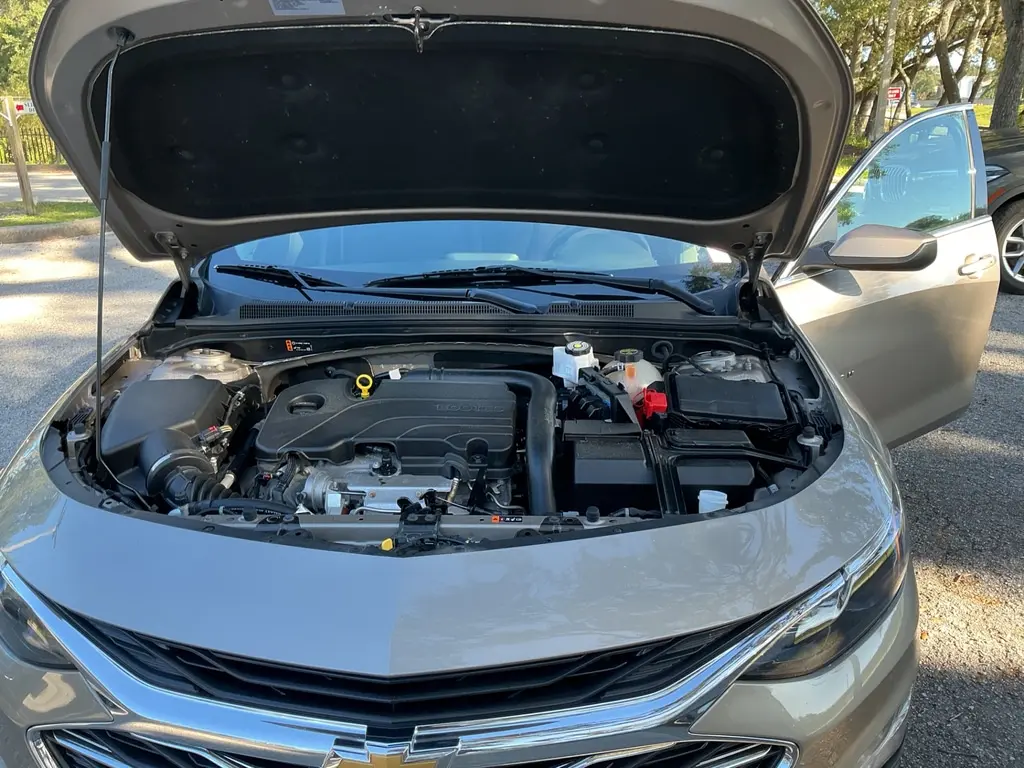 2024 CHEVROLET MALIBU LT photo 19
