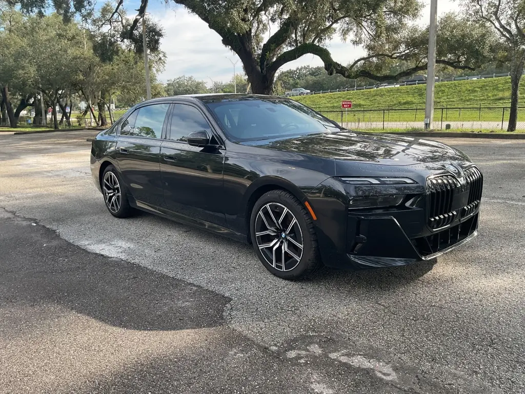 2023 BMW 7 SERIES 740I photo 7