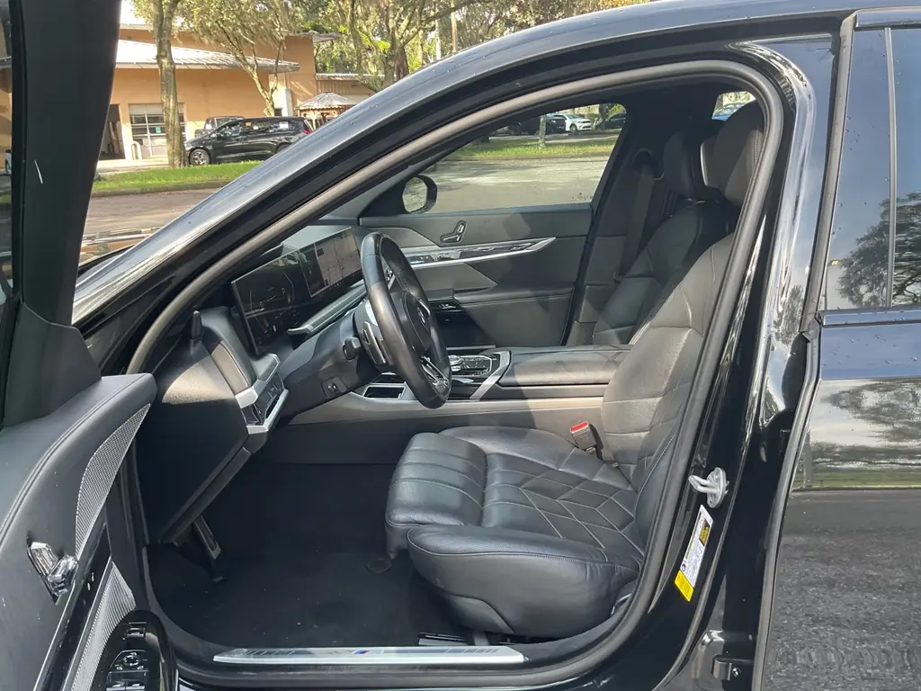 2023 BMW 7 SERIES 740I photo 10
