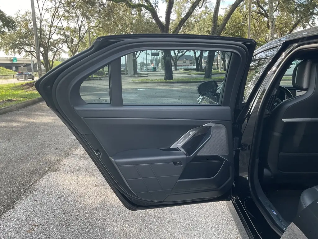 2023 BMW 7 SERIES 740I photo 11