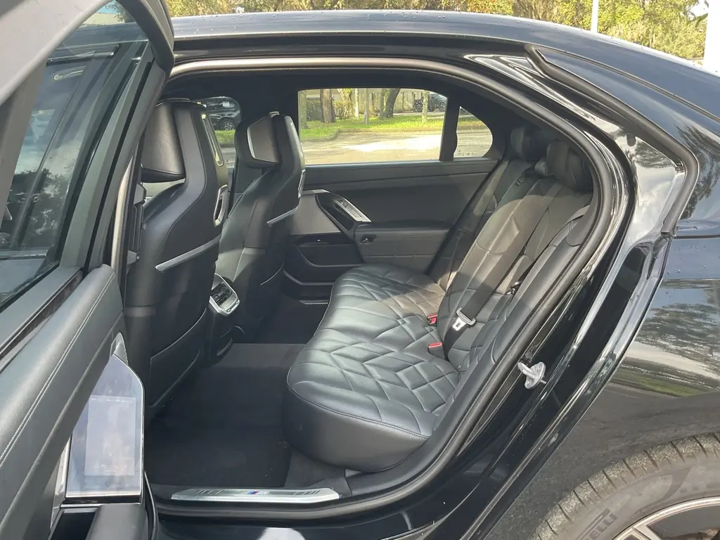2023 BMW 7 SERIES 740I photo 12