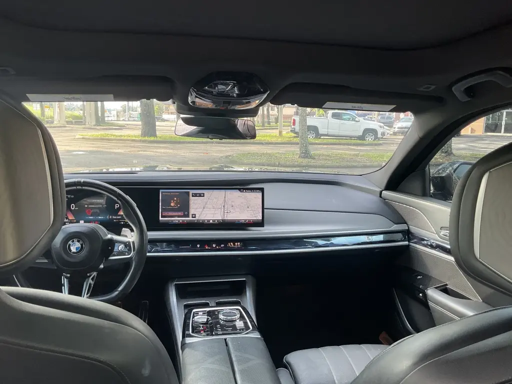 2023 BMW 7 SERIES 740I photo 13