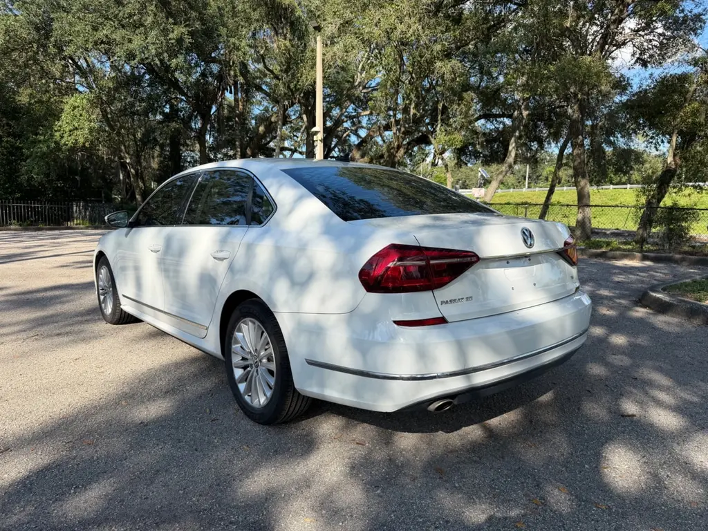 2017 VOLKSWAGEN PASSAT 1.8T SE photo 3