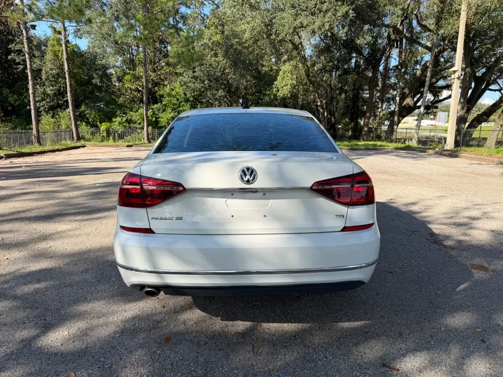 2017 VOLKSWAGEN PASSAT 1.8T SE photo 5