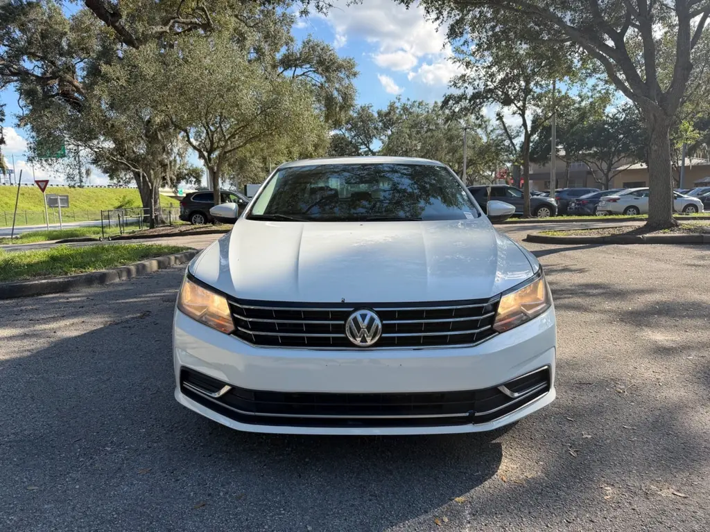 2017 VOLKSWAGEN PASSAT 1.8T SE photo 6