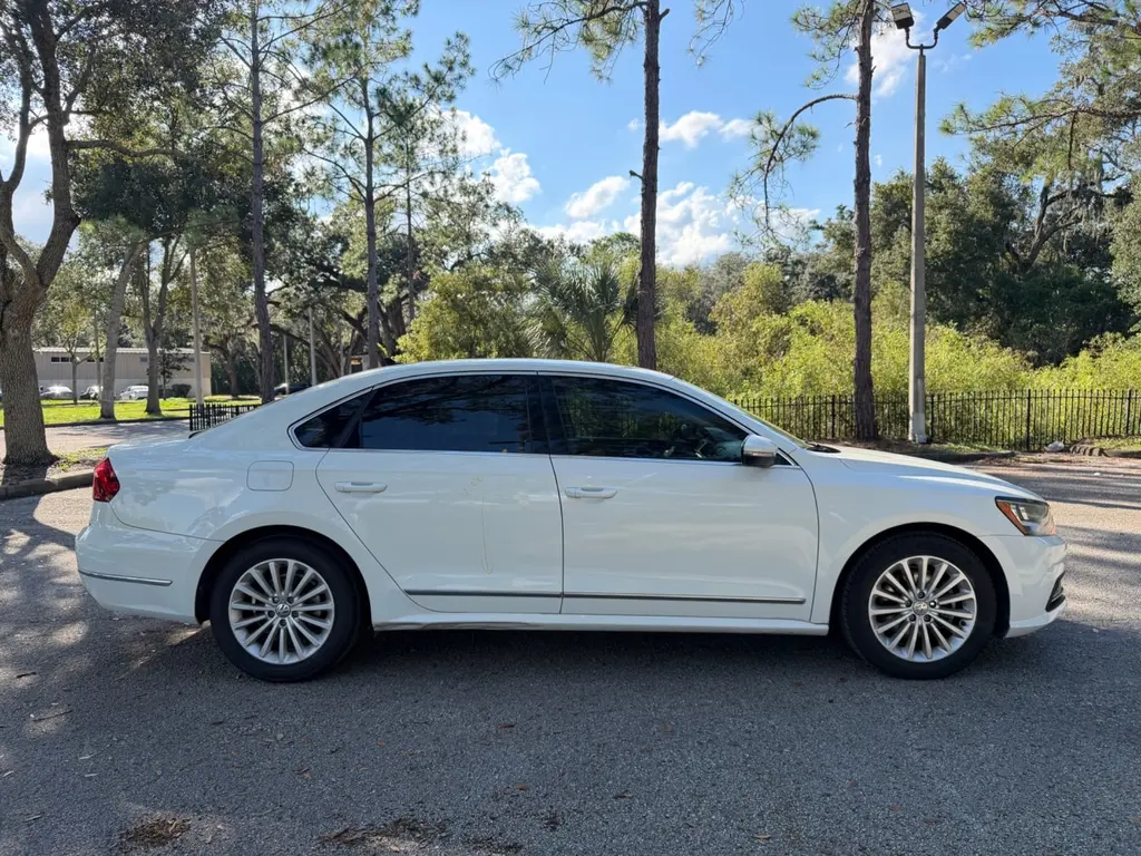 2017 VOLKSWAGEN PASSAT 1.8T SE photo 8