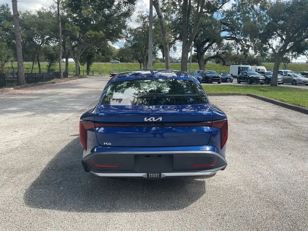 2025 KIA K4 LXS photo 4