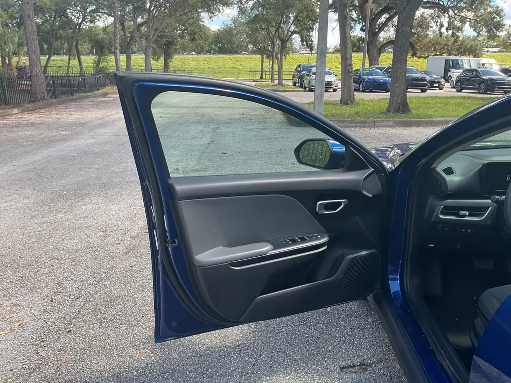 2025 KIA K4 LXS photo 9