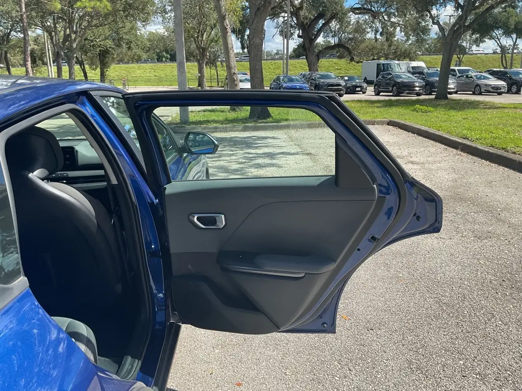 2025 KIA K4 LXS photo 14