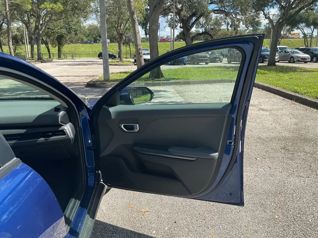 2025 KIA K4 LXS photo 16