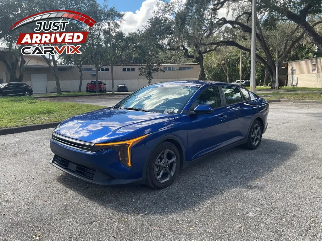 2025 KIA K4 LXS photo 1