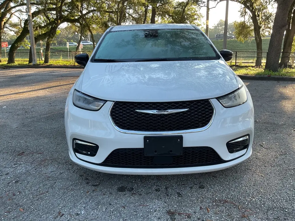 2024 CHRYSLER PACIFICA HYBRID SELECT photo 8