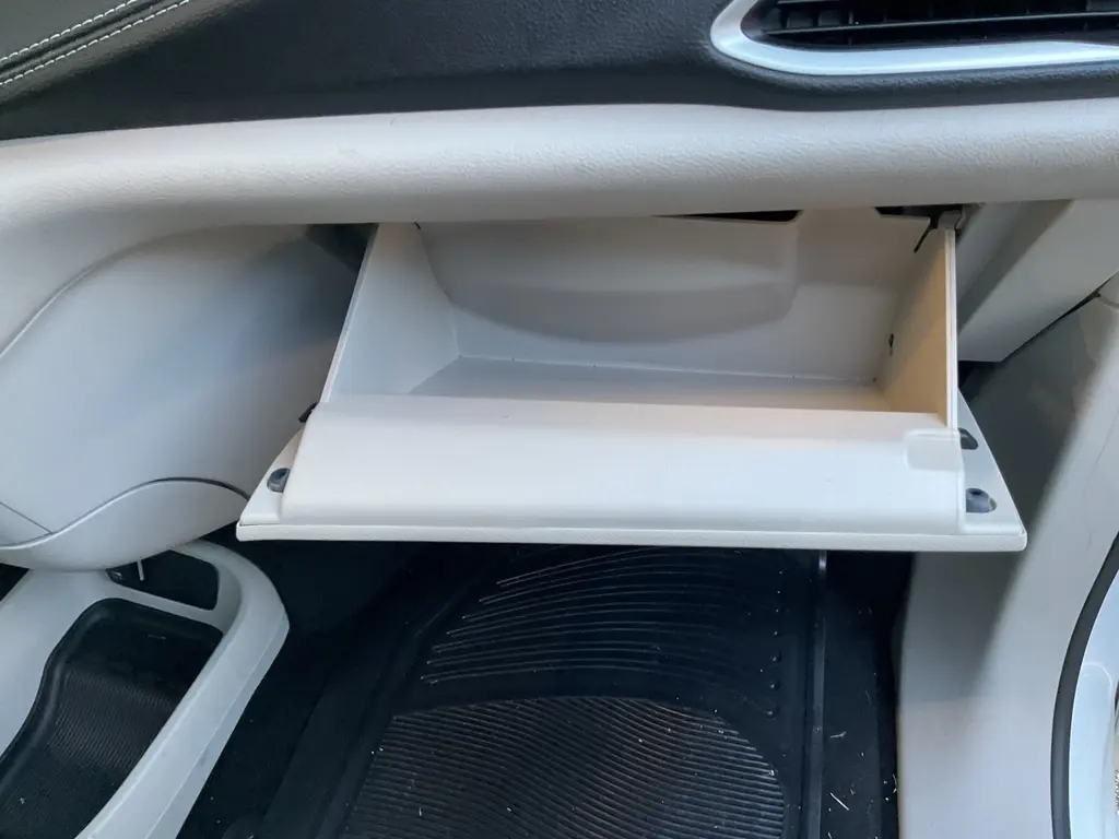 2024 CHRYSLER PACIFICA HYBRID SELECT photo 14