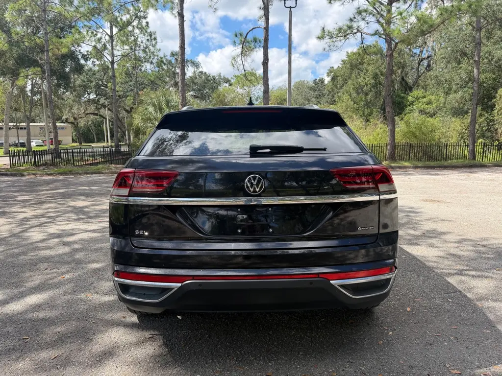 2023 VOLKSWAGEN ATLAS CROSS SPORT 2.0T SEL photo 3