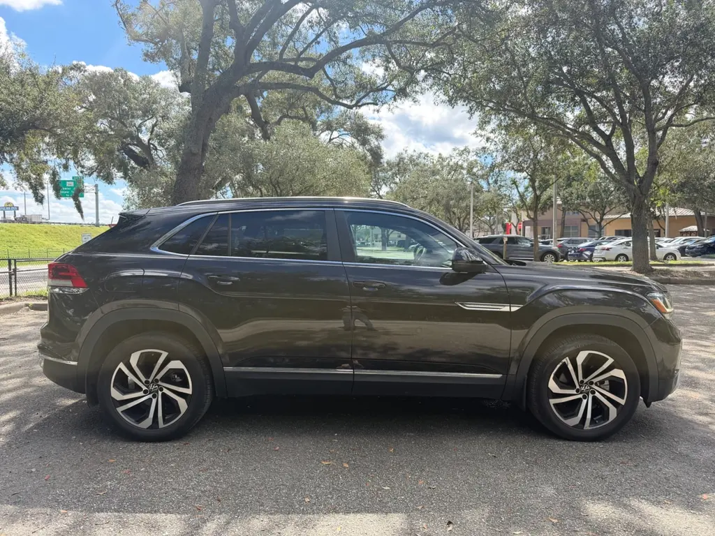 2023 VOLKSWAGEN ATLAS CROSS SPORT 2.0T SEL photo 7