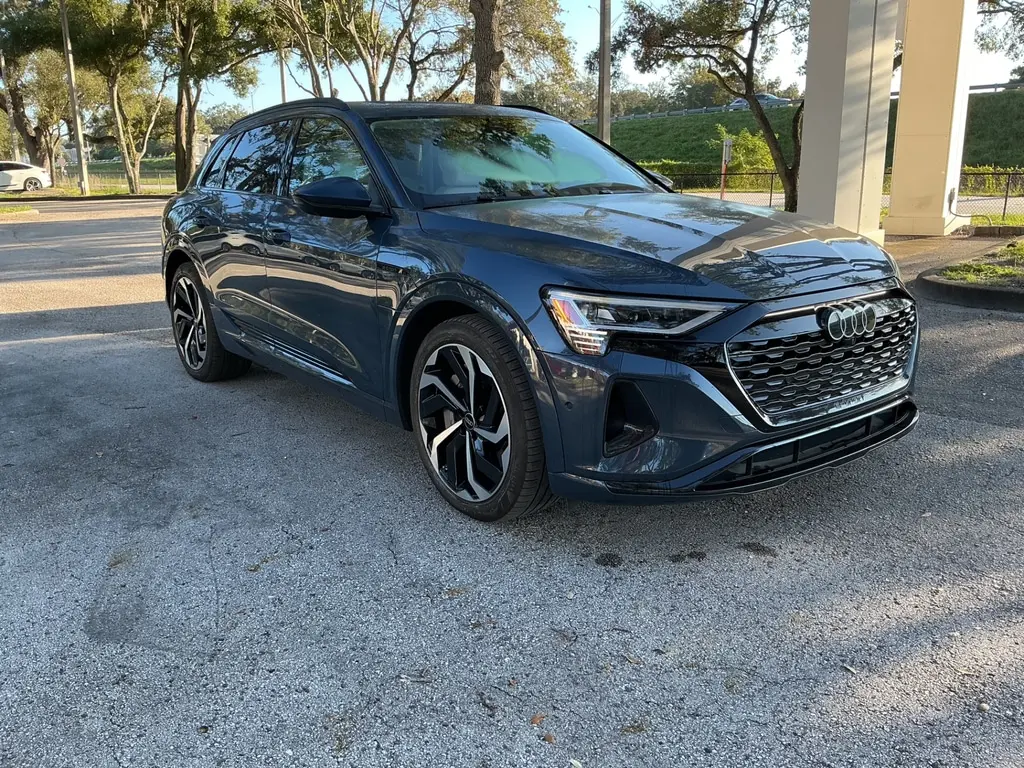 2024 AUDI Q8 E-TRON PRESTIGE photo 7