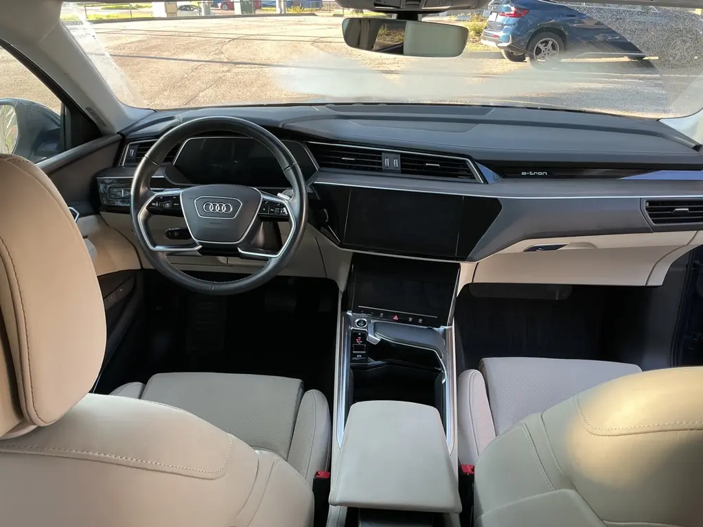 2024 AUDI Q8 E-TRON PRESTIGE photo 20