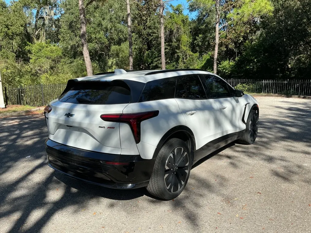 2024 CHEVROLET BLAZER EV EAWD RS 1RS photo 5