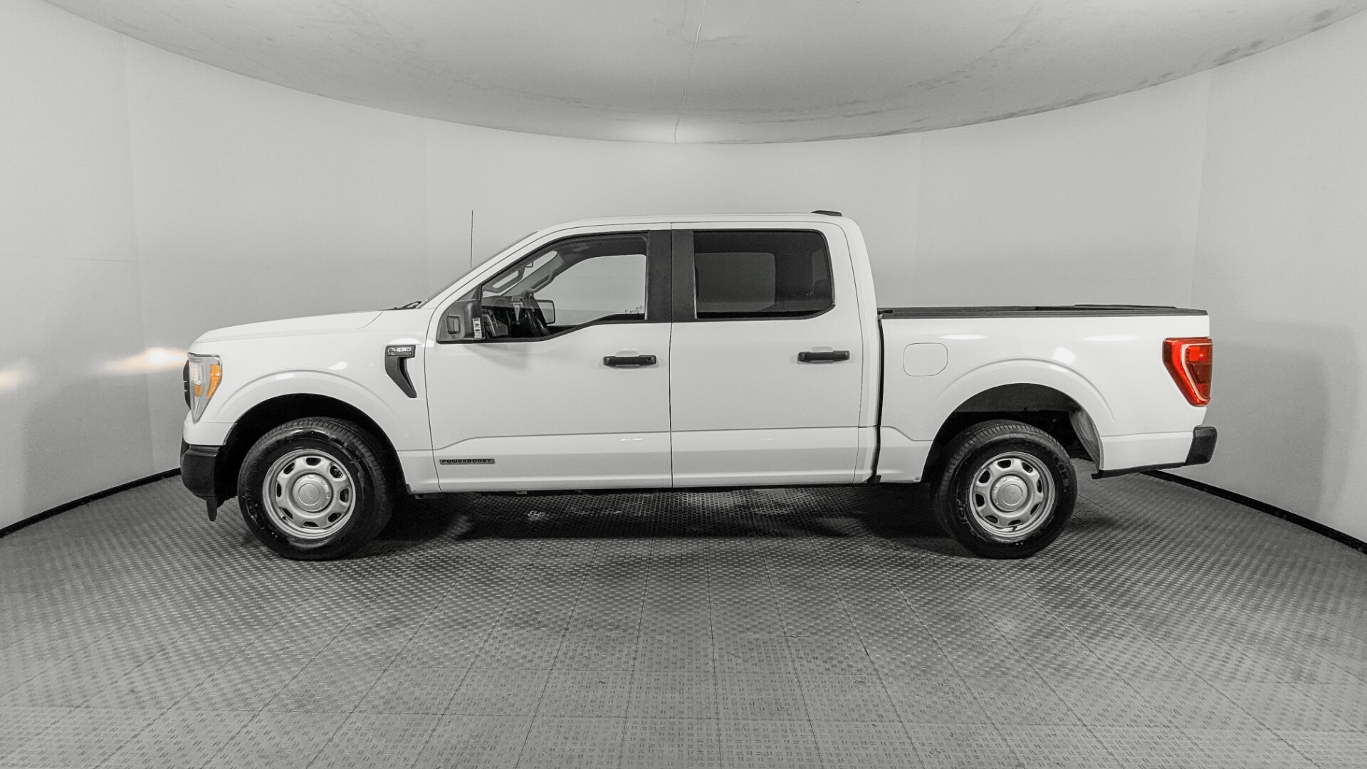 2021 FORD F-150 XL photo 2