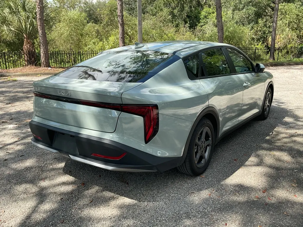 2025 KIA K4 LXS photo 5