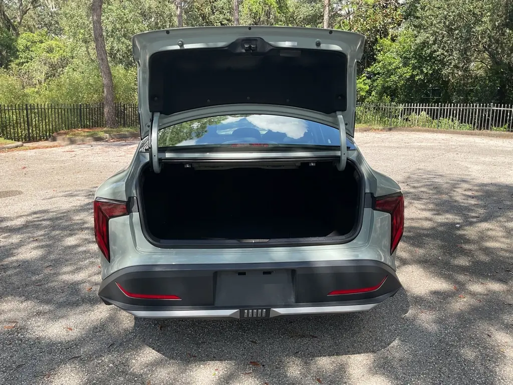 2025 KIA K4 LXS photo 13