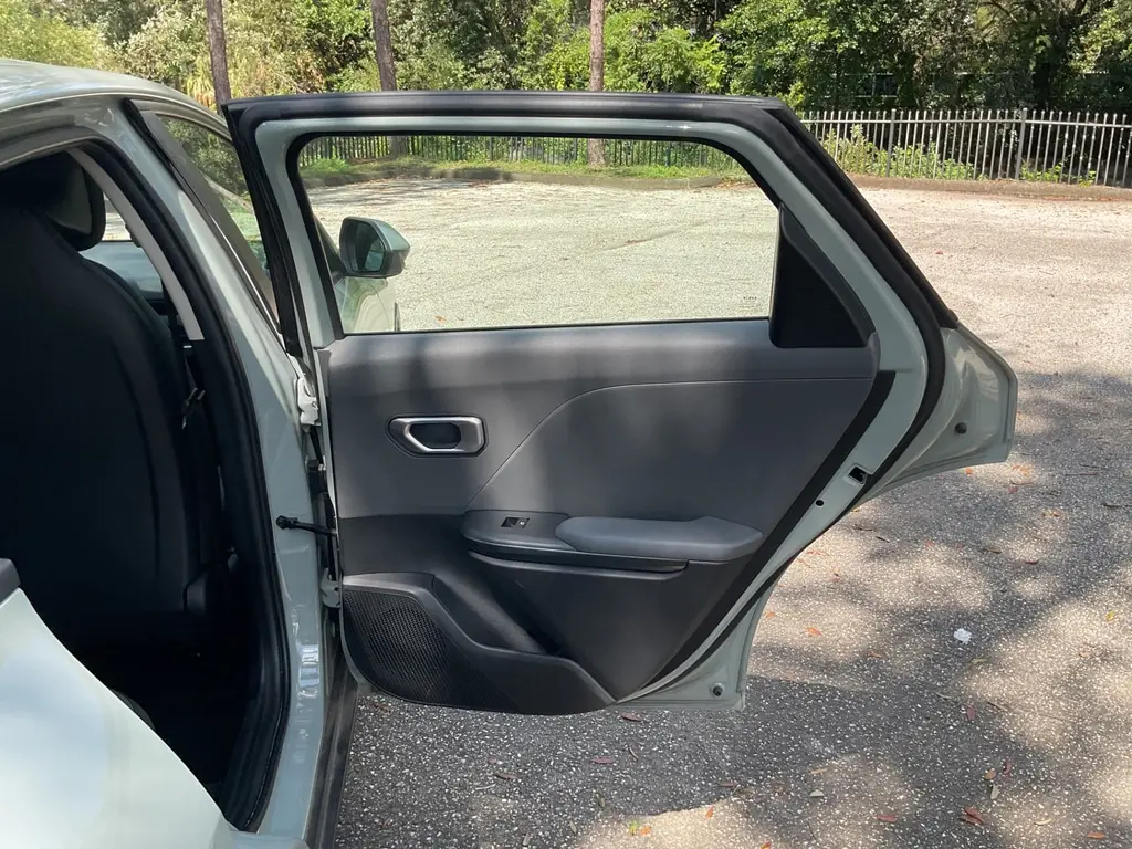 2025 KIA K4 LXS photo 14