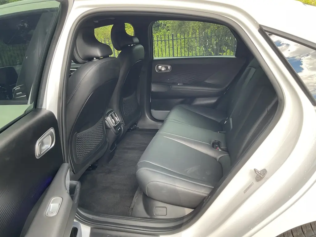 2024 HYUNDAI IONIQ 6 SEL photo 12