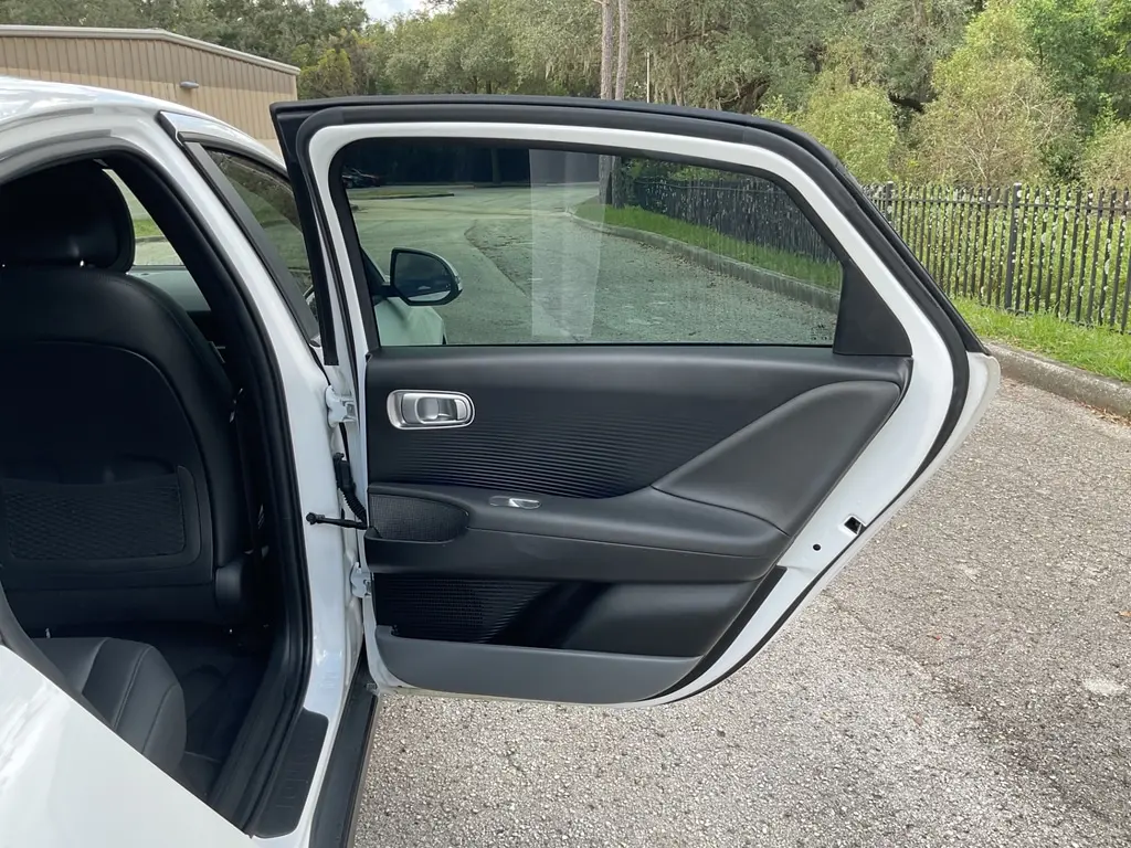 2024 HYUNDAI IONIQ 6 SEL photo 15