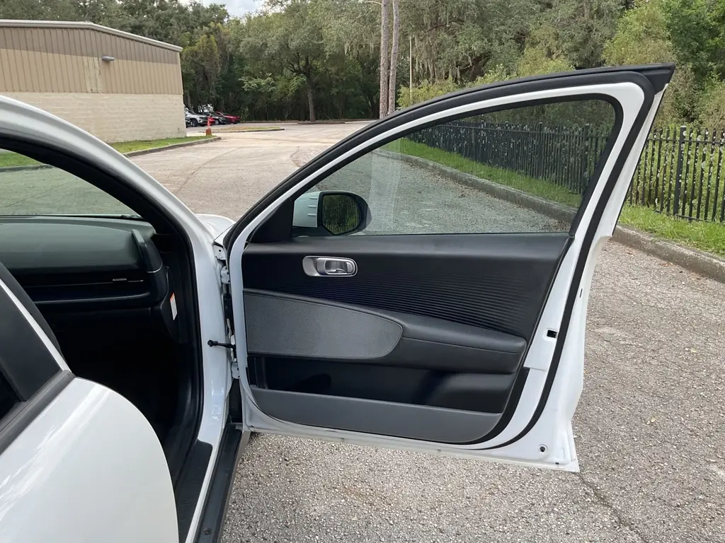 2024 HYUNDAI IONIQ 6 SEL photo 17