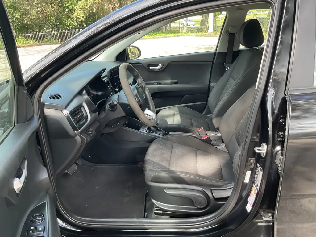 2023 KIA RIO LX photo 10
