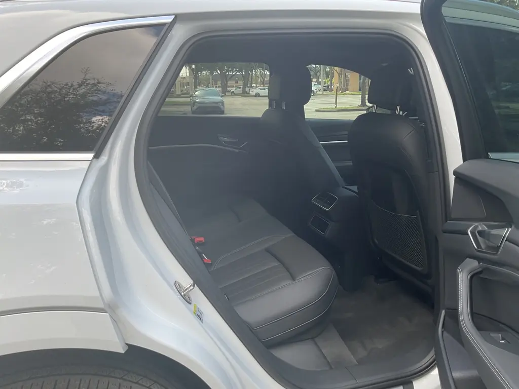 2023 AUDI E-TRON PREMIUM photo 15