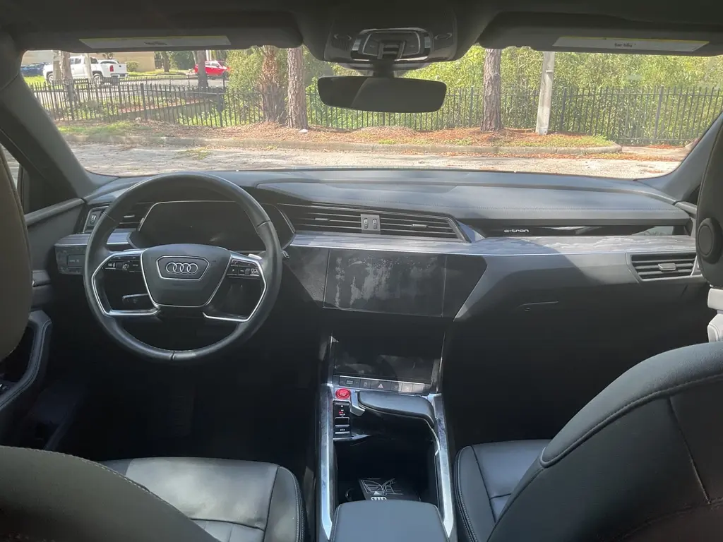 2023 AUDI E-TRON PREMIUM photo 20