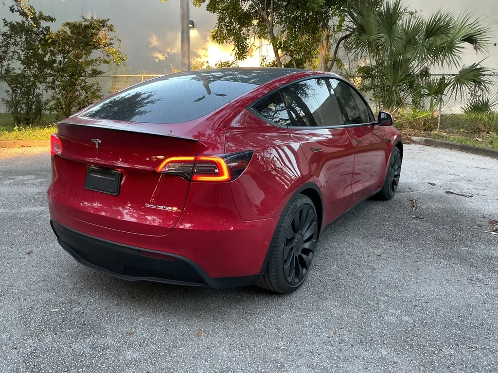 2021 TESLA MODEL Y PERFORMANCE photo 5